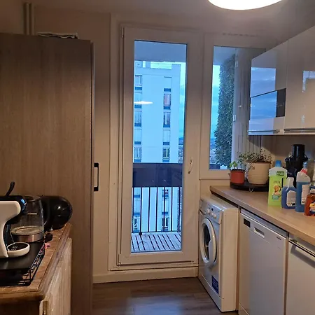 Confort - Clim- Salle De Bain Commune Apartment Nimes