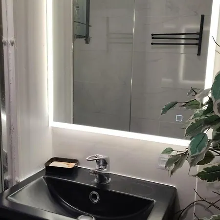 Confort - Clim- Salle De Bain Commune *
