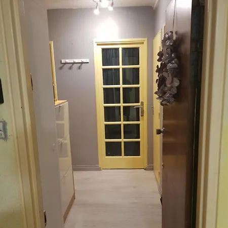 - Clim - Wifi -cuisine Privatif - Parking Prive - Salle De Bain Commune- Balcon * Nîmes