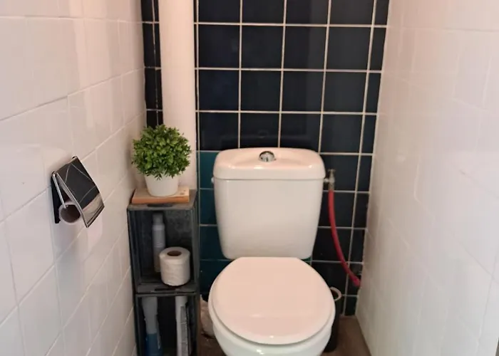 Daire - Clim - Wifi -cuisine Privatif - Parking Prive - Salle De Bain Commune- Balcon